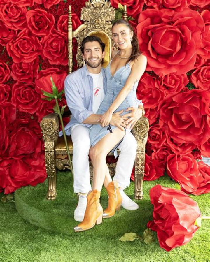 Kaitlyn Bristowe Addresses Jason Tartick Breakup Rumors – Hollywood Life