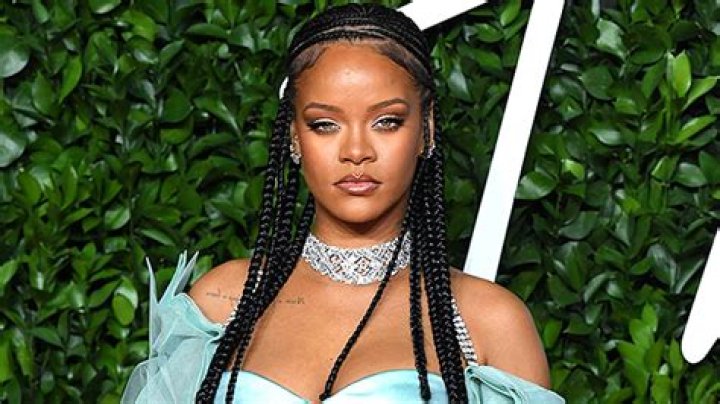 Rihanna Wears Terry Lingerie In Sexy New Video – Hollywood Life